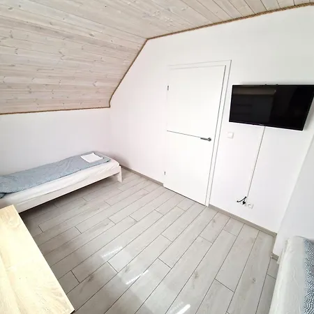 Rajski Wypoczynek Z Basenem Lodge *